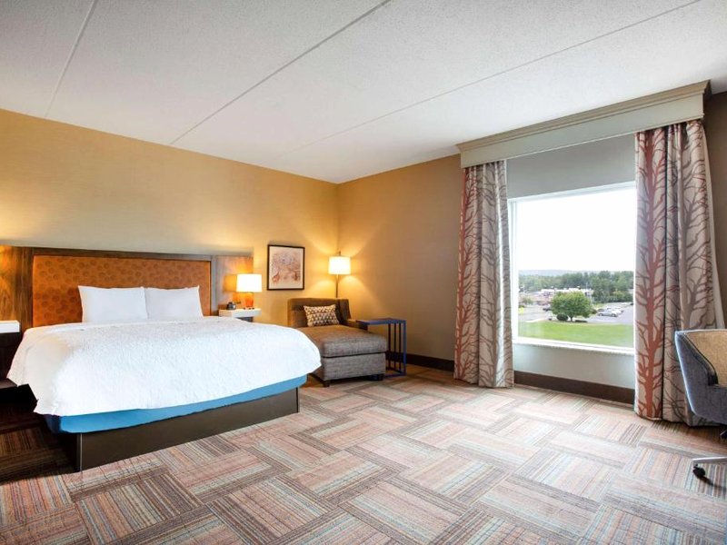 ハンプトン イン ウォータータウン (Hampton Inn Watertown)の写真