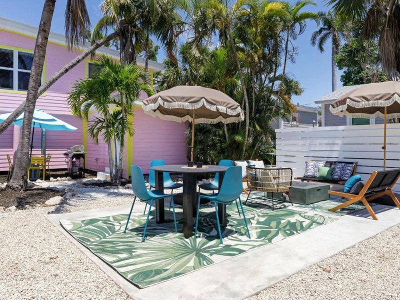 Charming Suite with Balcony and Bikes in Historic Sandpiper Innの写真