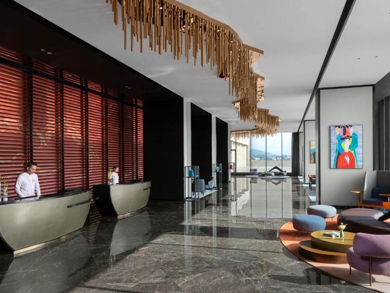 クラウンプラザ ヴィンイエン シティセンター バイ IHG (Crowne Plaza Vinh Yen City Centre By IHG)の写真