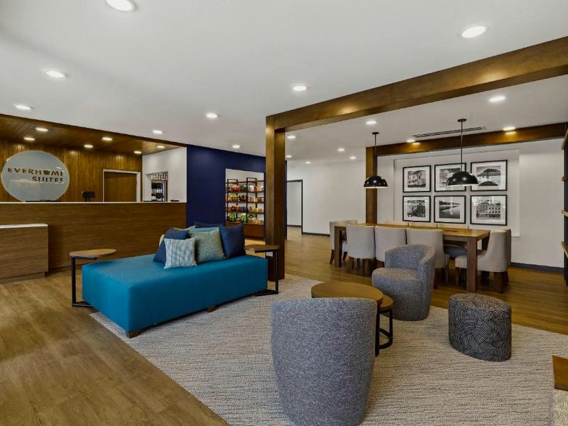 Everhome Suites Ontarioの写真