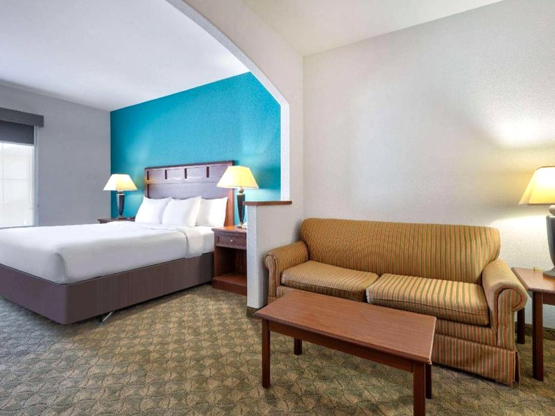 Baymont Inn & Suites by Wyndham Glen Roseの写真