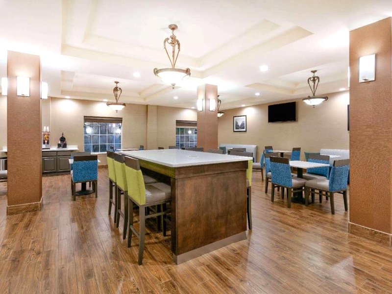 Baymont Inn & Suites by Wyndham Glen Roseの写真