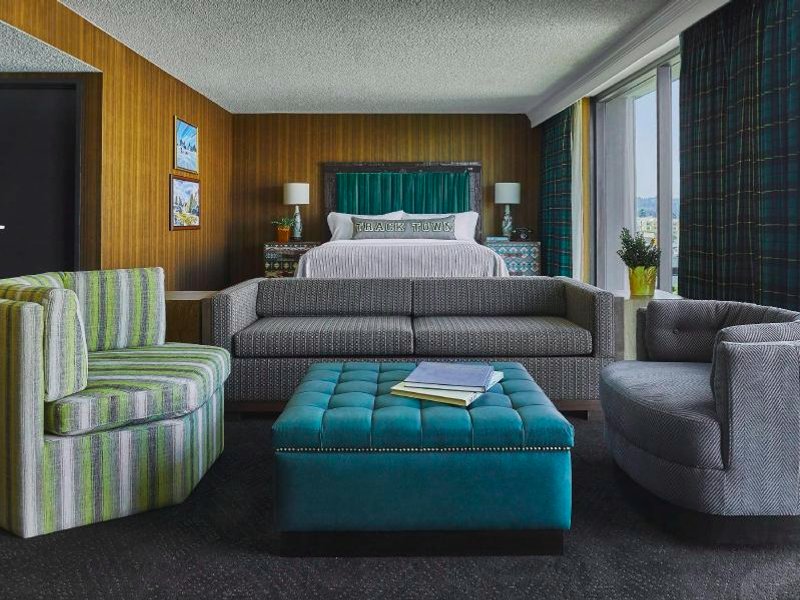 Graduate by Hilton Eugeneの写真