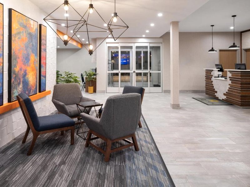 ラ キンタ イン ＆ スイーツ バイ ウィンダム ウィリストン／バーリントン (La Quinta Inn & Suites by Wyndham Williston/Burlington)の写真