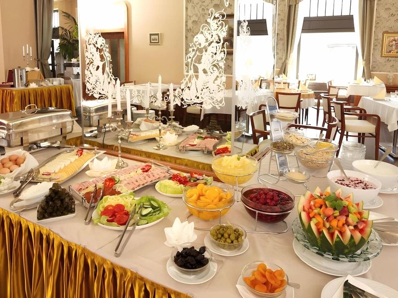 エリザベット キラリーン ホテル (Erzsebet Kiralyne Hotel)の写真