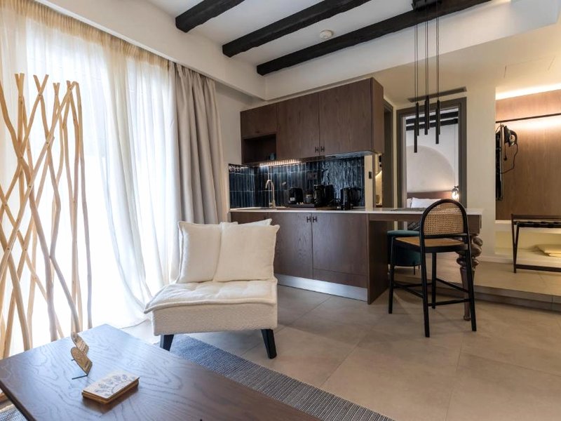 Vermio Suites in the center of Naousaの写真