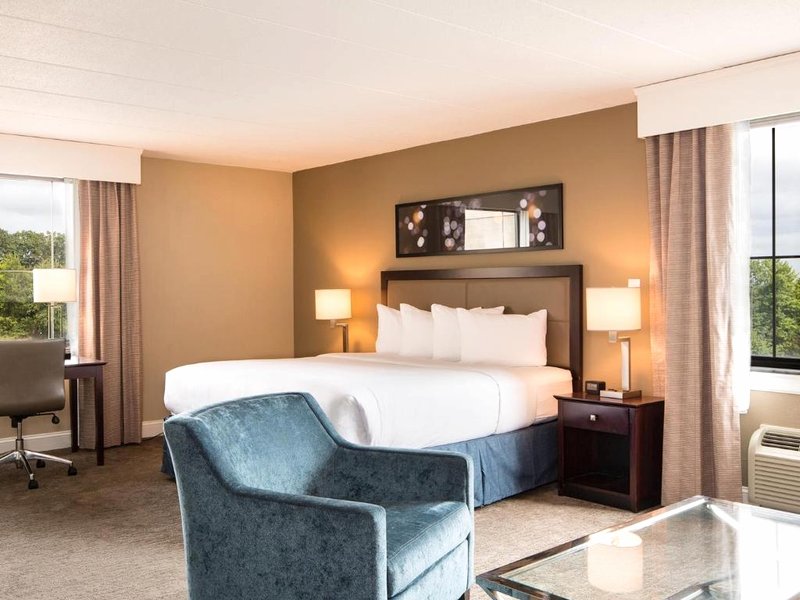 ダブルツリー バイ ヒルトン ローレル (DOUBLETREE BY HILTON LAUREL)の写真