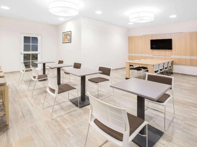 Microtel Inn & Suites by Wyndham Cuauhtemoc Campos Menonitasの写真