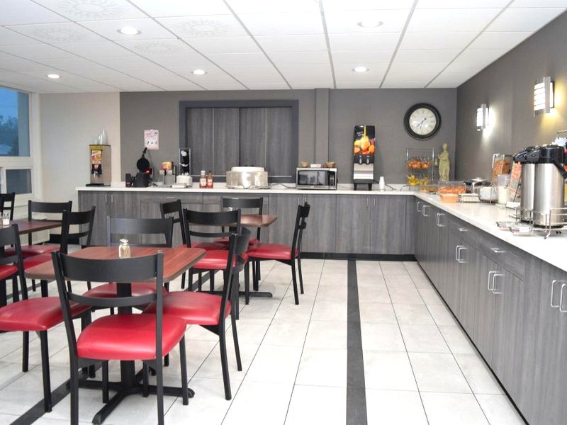 レッド ルーフ イン バタビア (Red Roof Inn Batavia)の写真