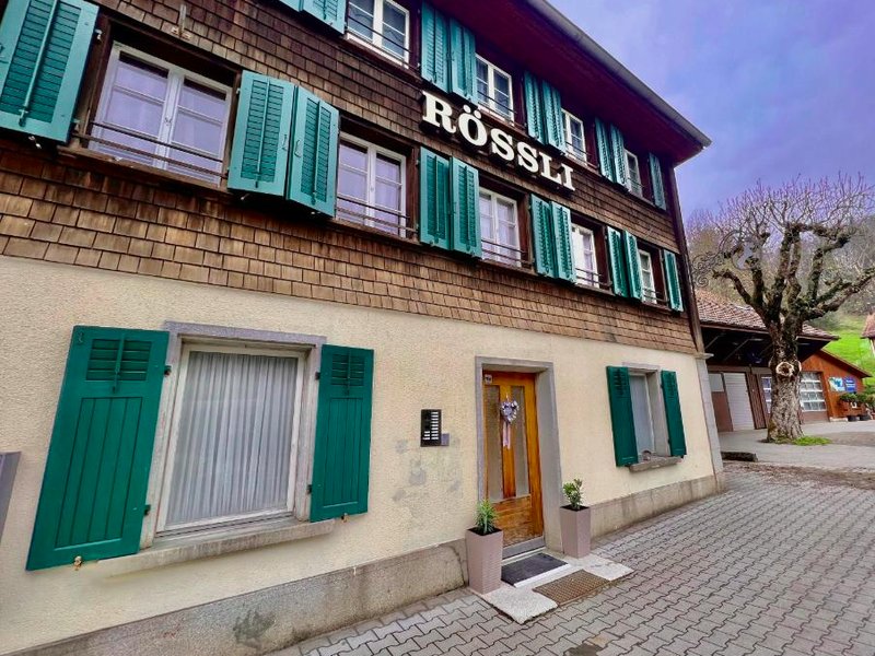 Rössli Self Check in 24-7 Free Parking (Rossli Self Check in 24-7 Free Parking)の写真