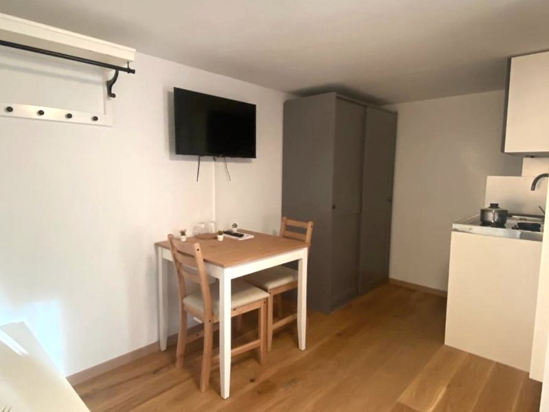 Rössli Self Check in 24-7 Free Parking (Rossli Self Check in 24-7 Free Parking)の写真