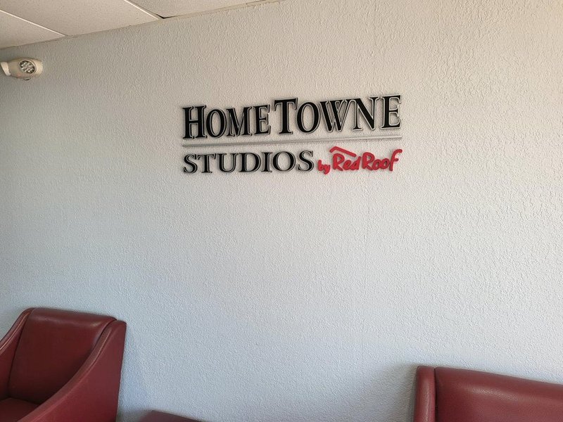 HomeTowne Studios Prattvilleの写真