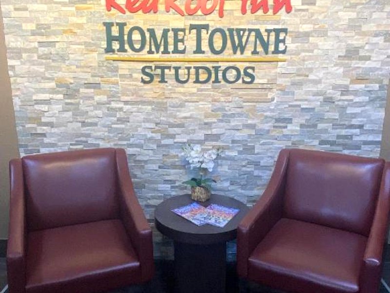 HomeTowne Studios Prattvilleの写真