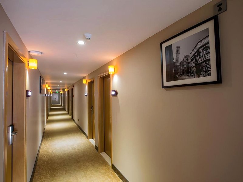 IU Hotel Zhanjiang Guomao Dingsheng Squareの写真