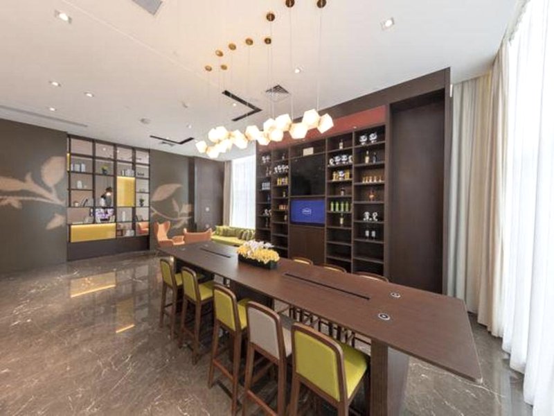Hampton by Hilton Zhanjiang Renmin Avenueの写真