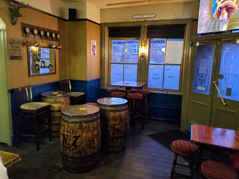ザ クイーンズ アームズ ホテル (The Queens Arms Hotel)の写真