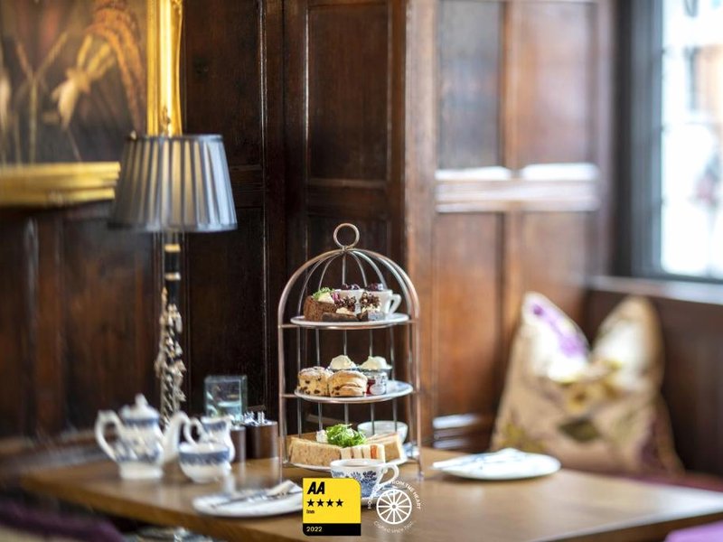 The Tudor House Hotel, Tewkesbury, Gloucestershire - The Coaching Inn Groupの写真