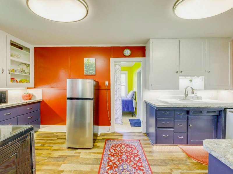 Homey Cottage with Sunroom and Smart TV!の写真