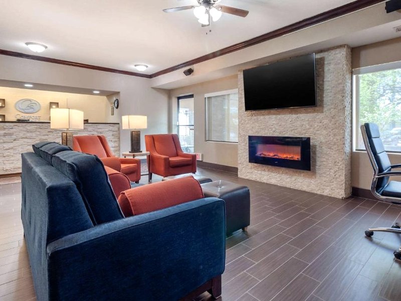 Comfort Suites Omaha East-Council Bluffsの写真