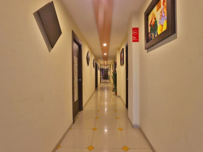 OYO 11867 ホテル ニルカンス イン (OYO 11867 Hotel Nilkanth Inn)の写真