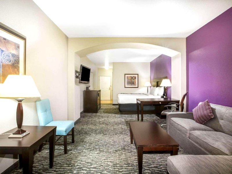 ラ キンタ イン&スイーツ バイ ウィンダム カイル オースティン サウス (La Quinta Inn & Suites by Wyndham Kyle - Austin South)の写真