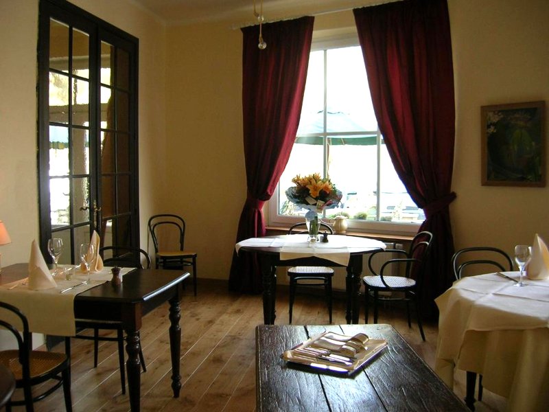 Hotel Beau Rivage and Restaurant Koulicの写真