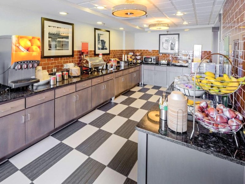 Hampton Inn Akron-Southの写真