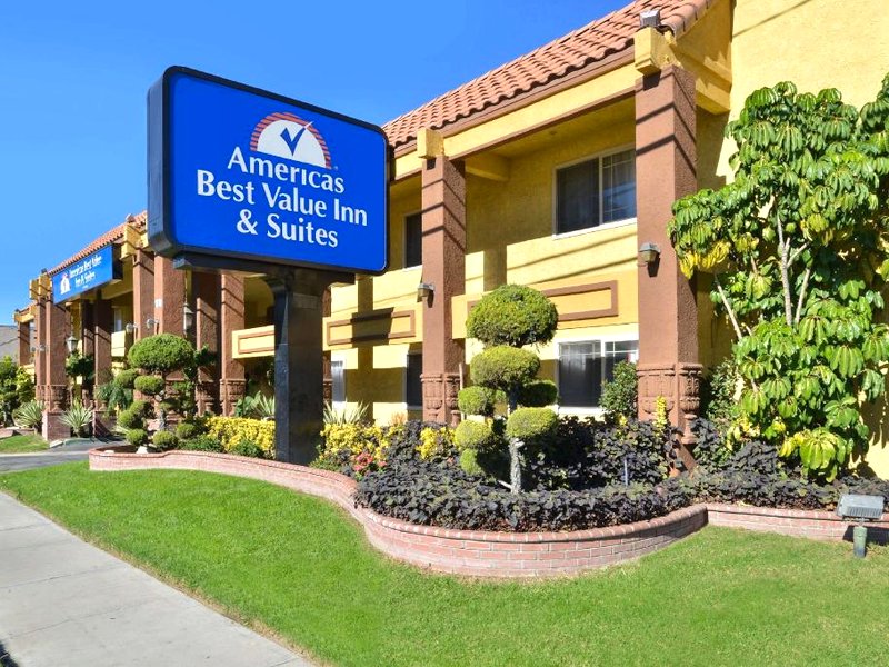 アメリカズ ベスト バリュー イン&スイーツ フォンタナ (Americas Best Value Inn & Suites Fontana)の写真