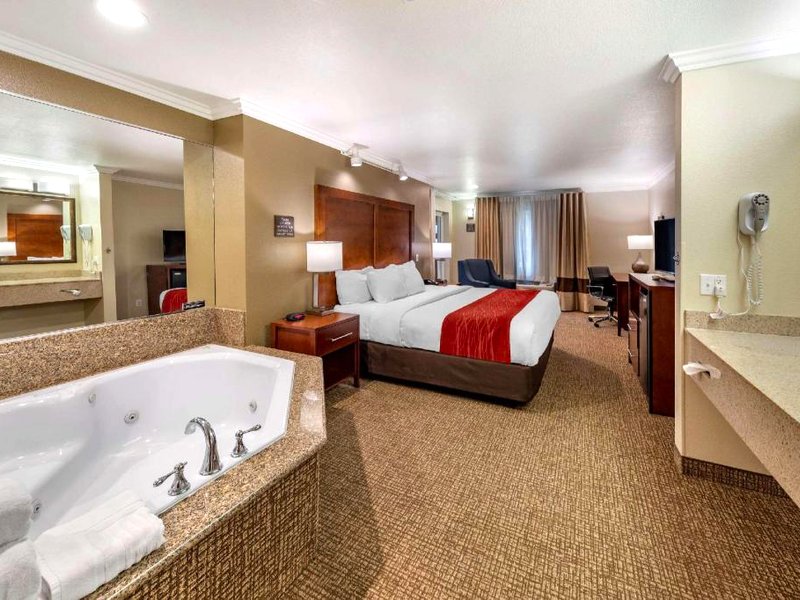 コンフォート イン フォンタナ (Comfort Inn Fontana)の写真