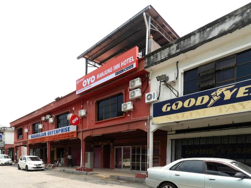 OYO 89960 マンジュン イン ホテル (OYO 89960 Manjung Inn Hotel)の写真