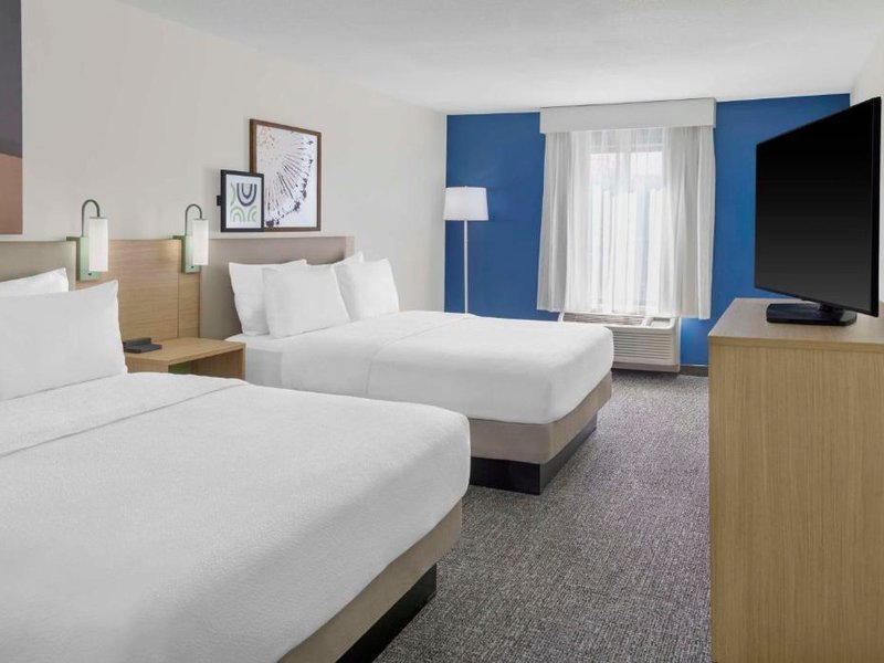 Spark by Hilton Lansingの写真