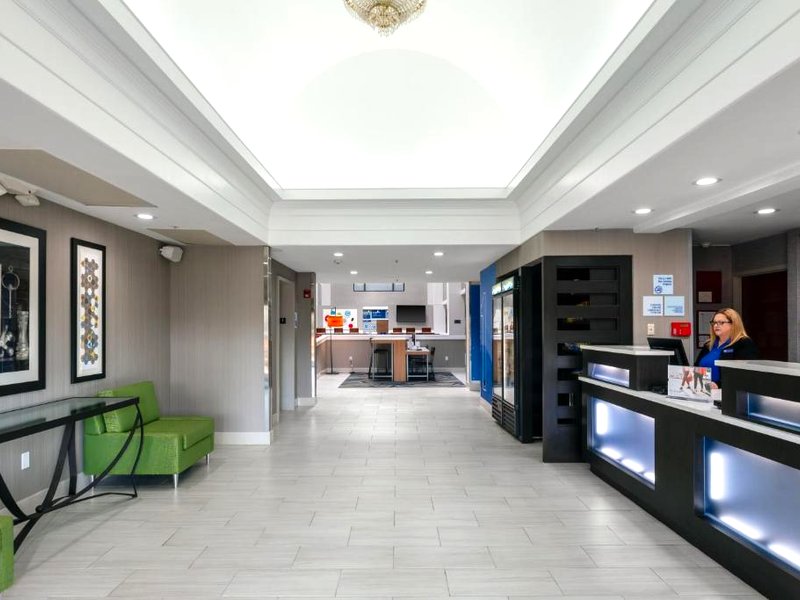 Holiday Inn Express & Suites Milton East I-10 By IHGの写真
