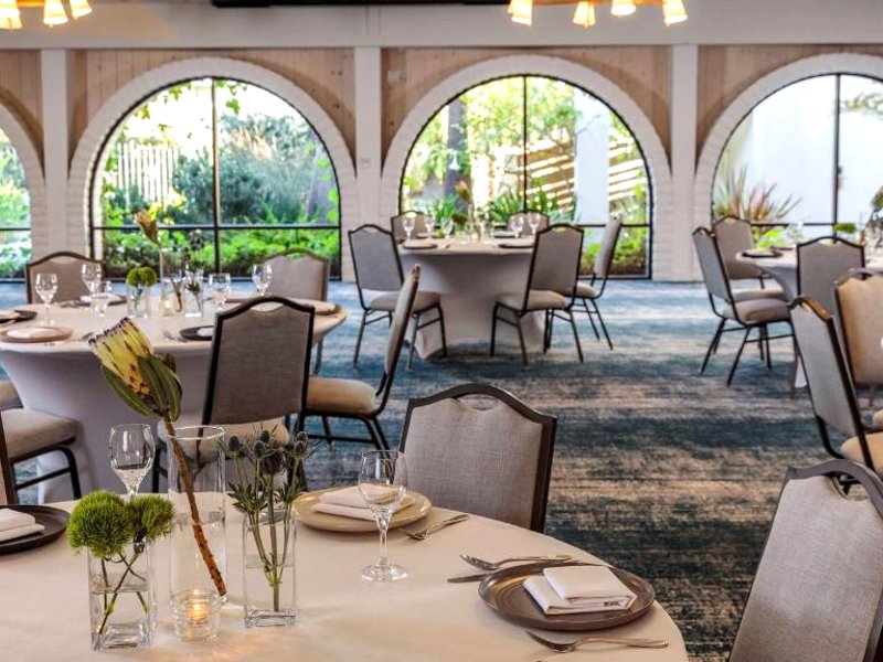 The Leta Santa Barbara Goleta, Tapestry Collection by Hiltonの写真