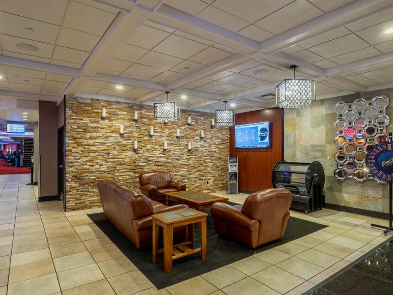Grand Z Hotel Casino by Red Lion Hotelsの写真