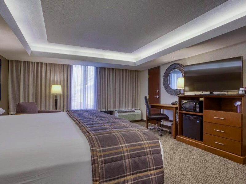 Drury Inn & Suites St. Louis Fairview Heightsの写真