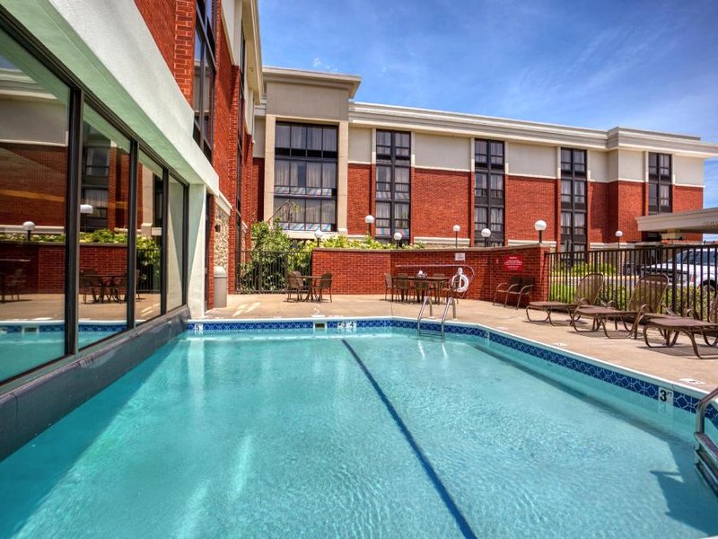 Drury Inn & Suites St. Louis Fairview Heightsの写真
