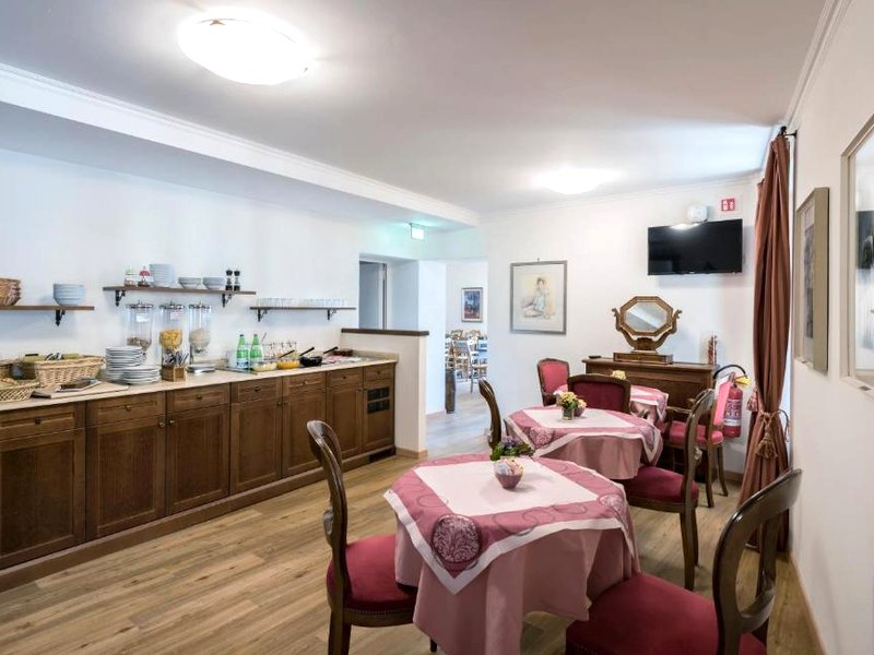 ホテル ガルニ コローナ (Hotel Garni Corona)の写真