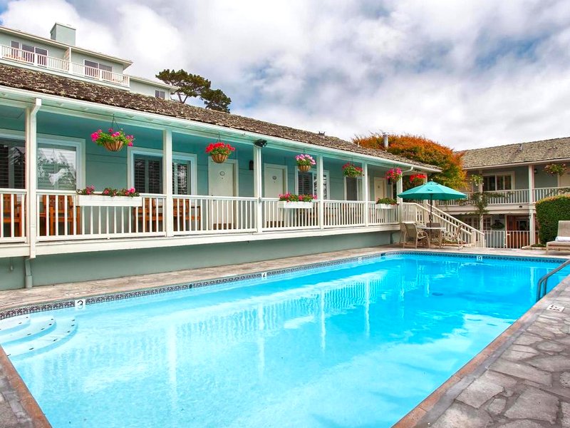 カーメル ベイ ビュー イン (Carmel Bay View Inn)の写真