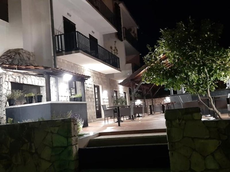 Mediteran Hvar - Modern Rooms and Restaurant, B&Bの写真