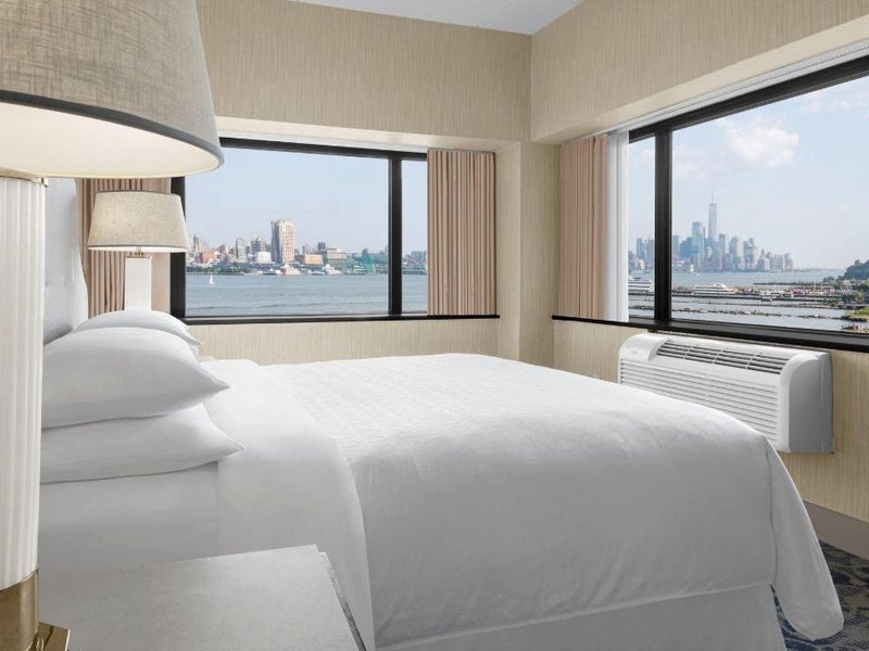 シェラトン・リンカーン・ハーバー・ホテル (Sheraton Lincoln Harbor Hotel)の写真