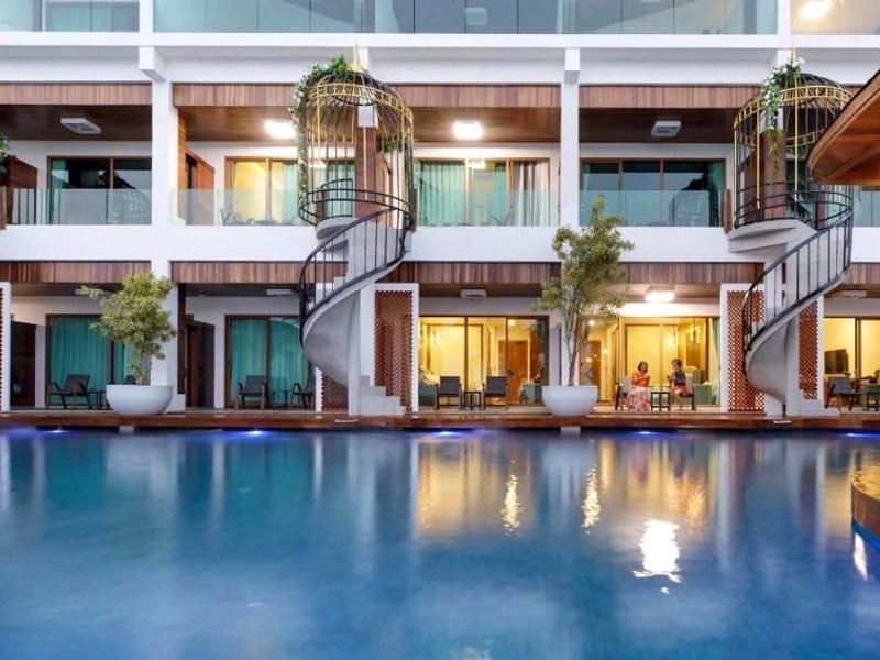 ホテル ヴィラ アオカノム ビーチフロント (Hotel Villa Aokhanom Beachfront)の写真