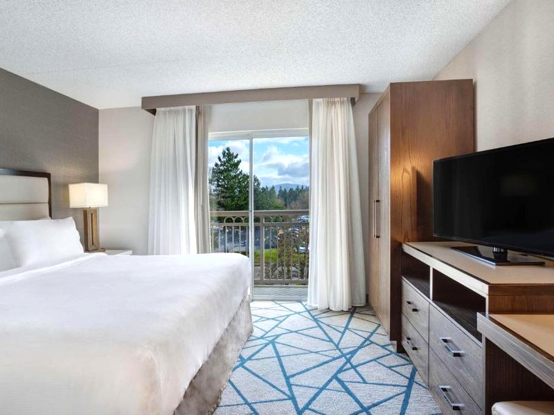 エンバシー スイーツ バイ ヒルトン シアトル ベルビュー (Embassy Suites by Hilton Seattle Bellevue)の写真