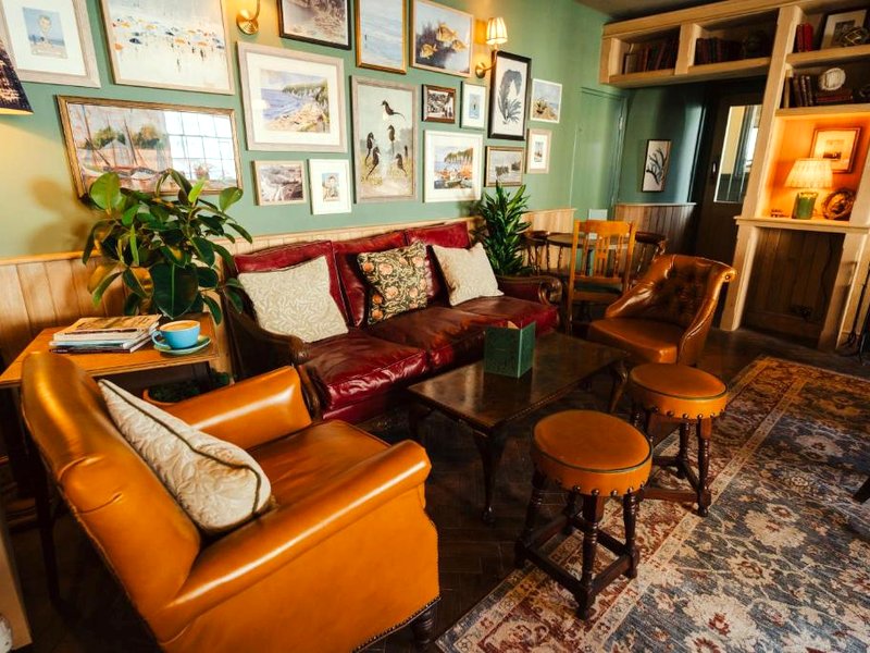 The Dolphin Hotel の写真