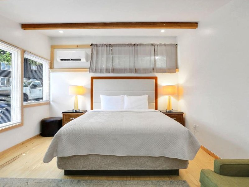 OverLookHotel Hudson Valley LLCの写真