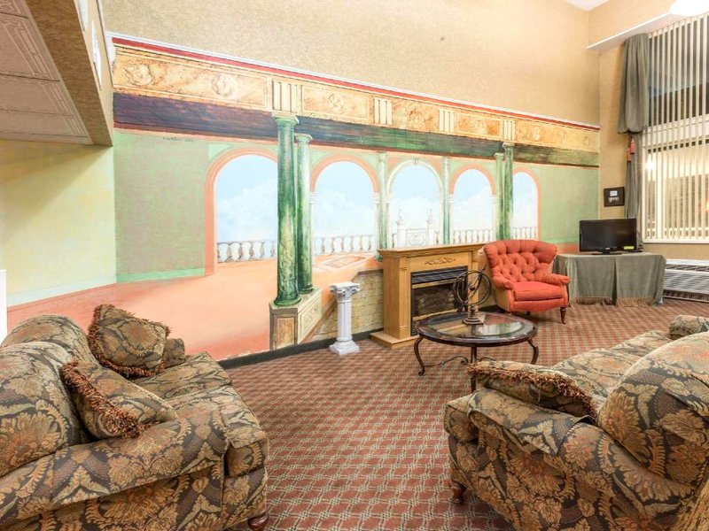 デイズ イン バイ ウィンダム コロンバス IN (Days Inn by Wyndham Columbus IN)の写真