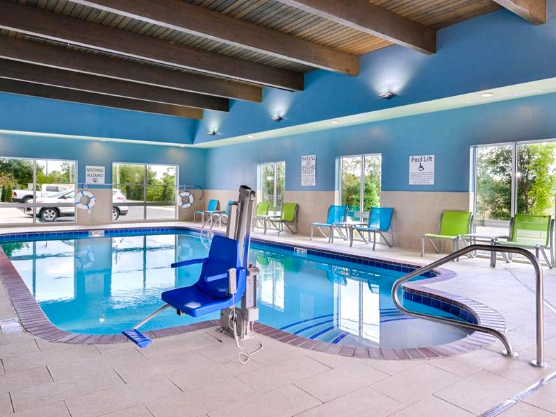 Holiday Inn Express & Suites - Siloam Springs By IHGの写真