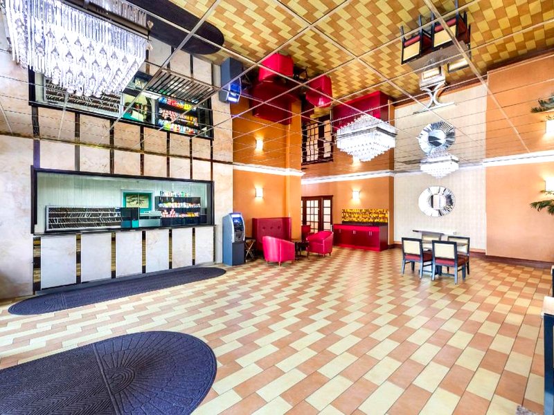 ロードウェイ イン カプリ (Rodeway Inn Capri)の写真