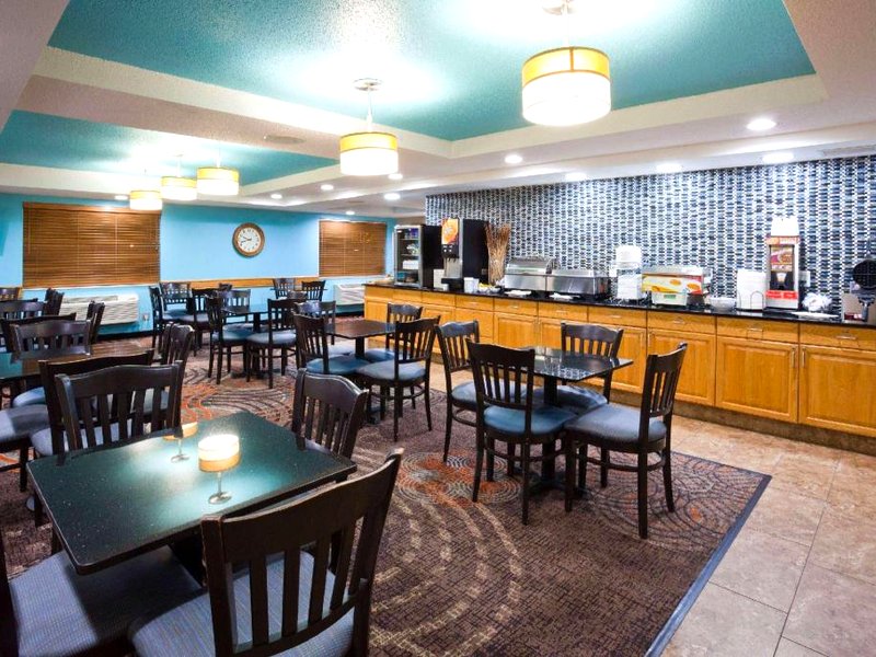 アメリクイン バイ ウィンダム シャコピー ニア カンタベリー パーク (AmericInn by Wyndham Shakopee Near Canterbury Park)の写真