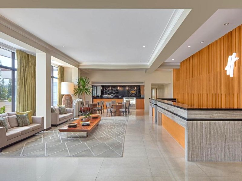 Holiday Inn and Suites Batangas Limapark By IHGの写真