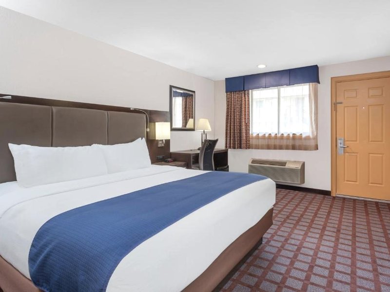 デイズ イン バイ ウィンダム ウッドベリ ロング アイランド (Days Inn by Wyndham Woodbury Long Island)の写真